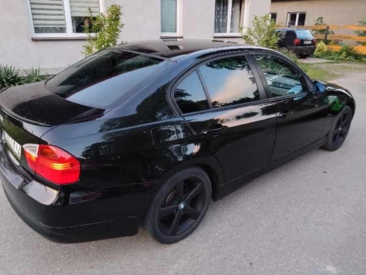 Bmw 3 e90 318 i benzyna