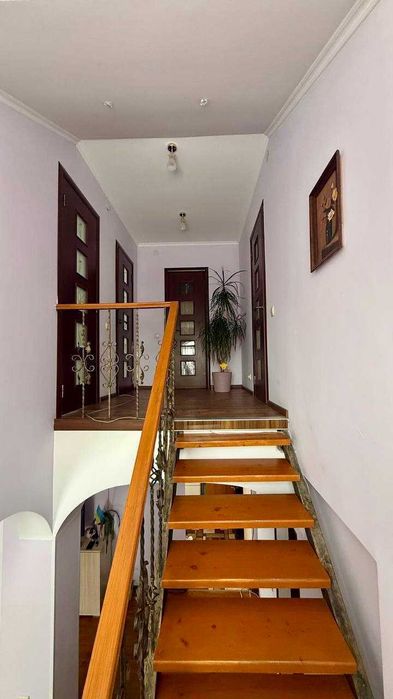 Продаж будинку м.Обухів м-н Дзюбівка