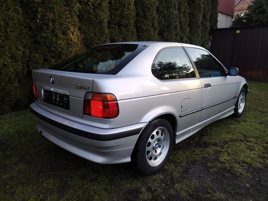 BMW E36 Compact 316 iA automat oryginał 100 tyś. Km z Niemiec Klasyk