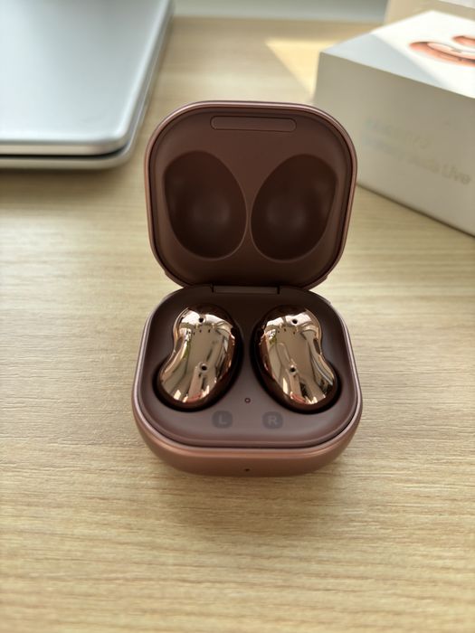 Навушники Samsung Galaxy Buds Live