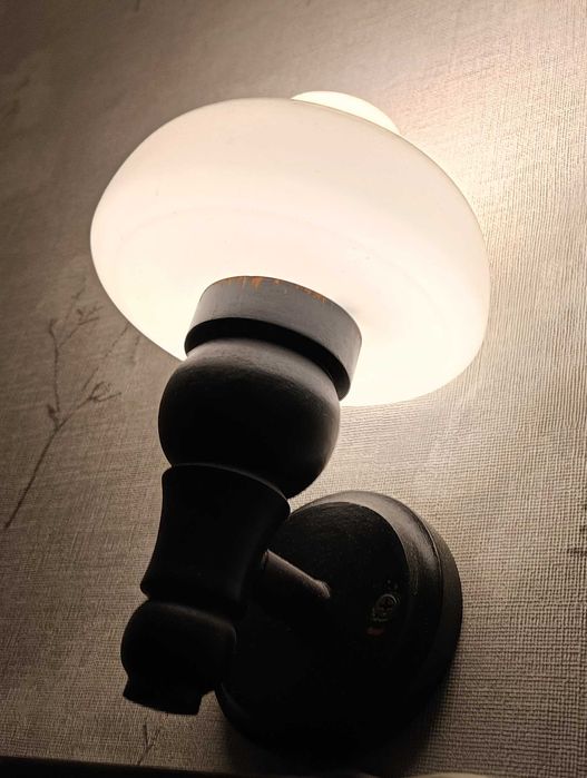 Kinkiet biało czarny