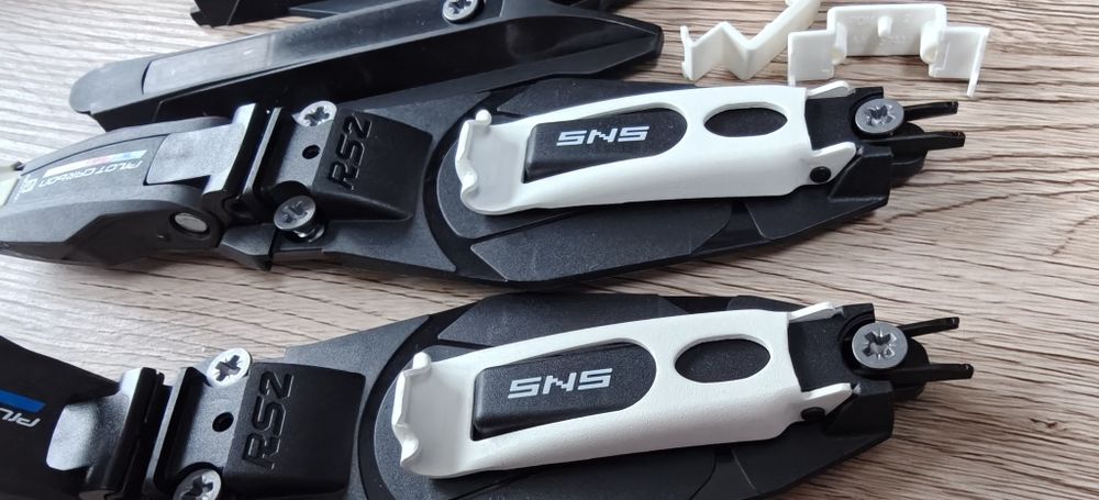 Wiązanie do nart biegowych Salomon SNS Pilot Carbon RS2
