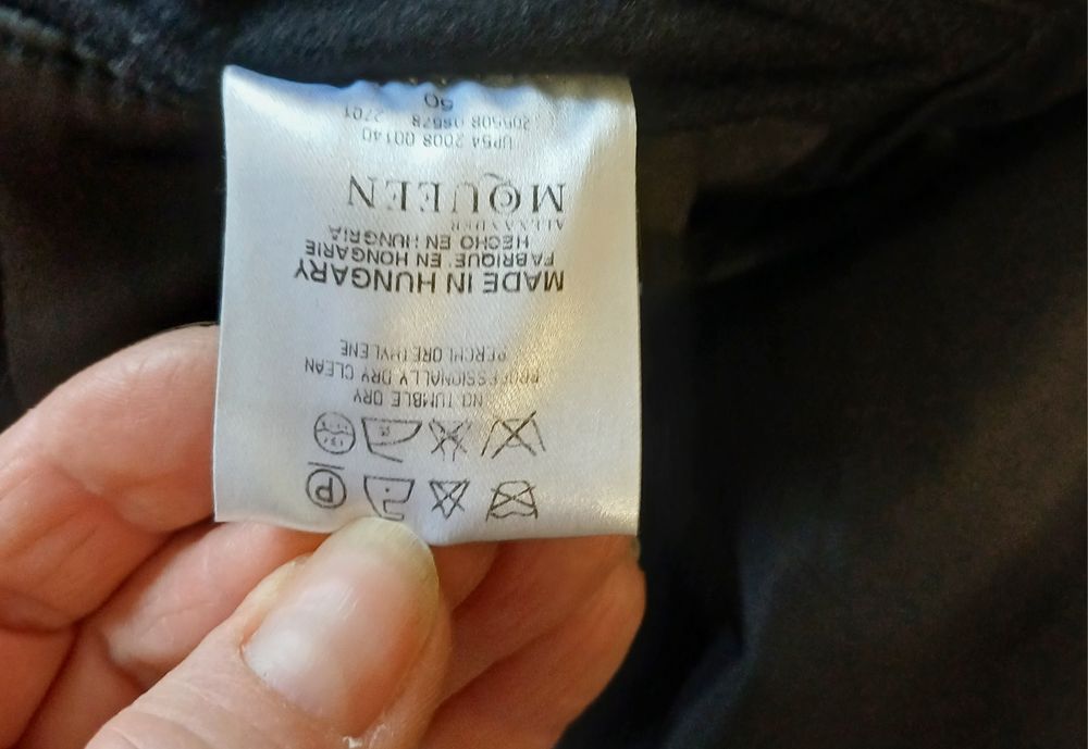 Мужское шерстяное укороченное польто,размер М,чёрного цвета