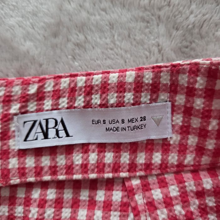 Спідниця Zara  міді у червону клітинку з розрізом