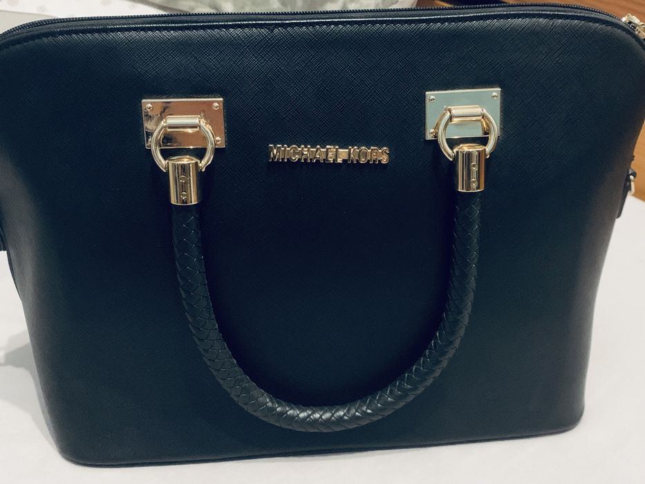 Czarna pojemna torebka