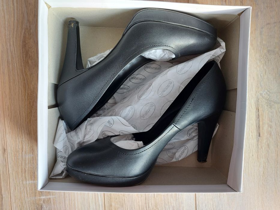 Buty Graceland Deichmann czółenka na obcasie 40