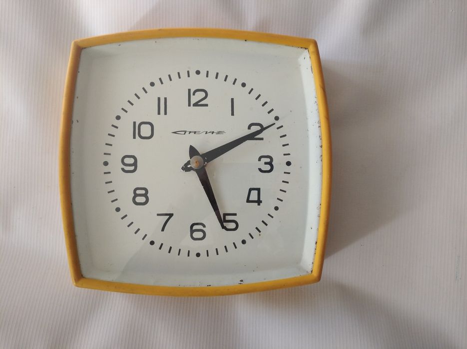 Годинник Стріла, настінний електричний вторинний