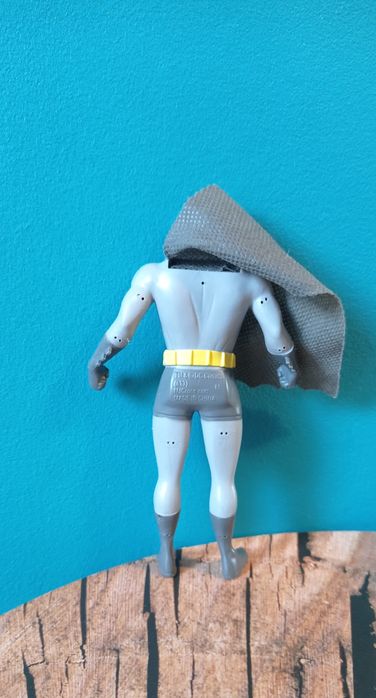 DC Comics NJ Croce Liga Sprawiedliwych szary Batman z peleryną figurka
