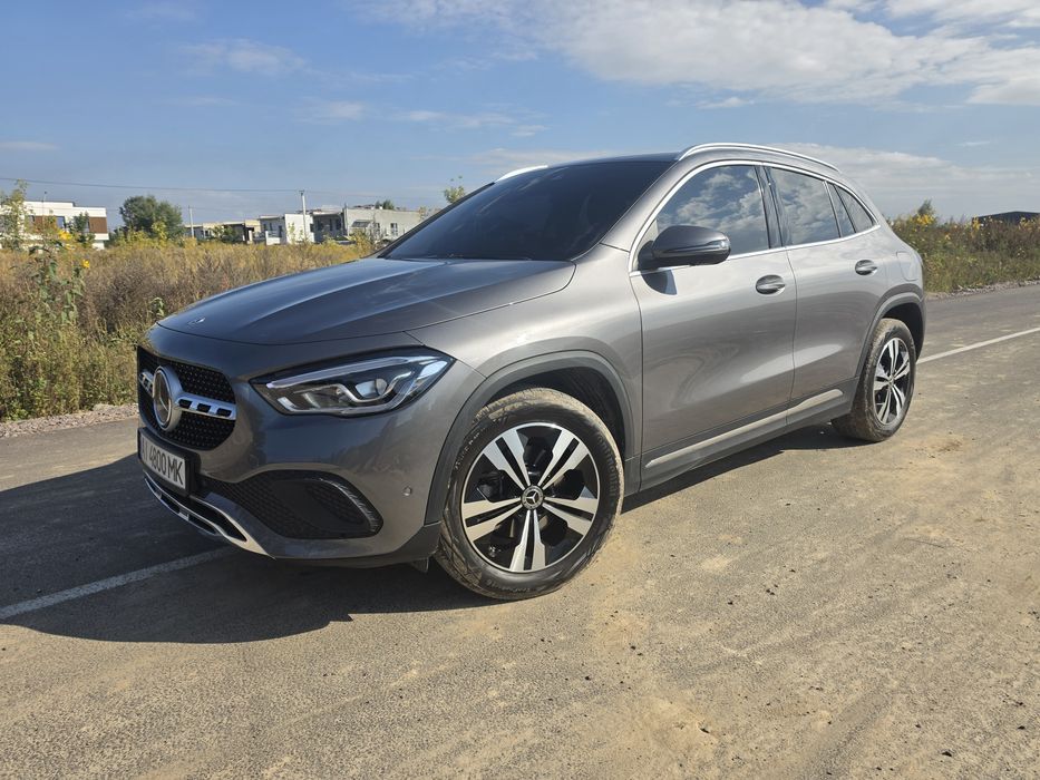 Mercedes-Benz GLA-Class 2021