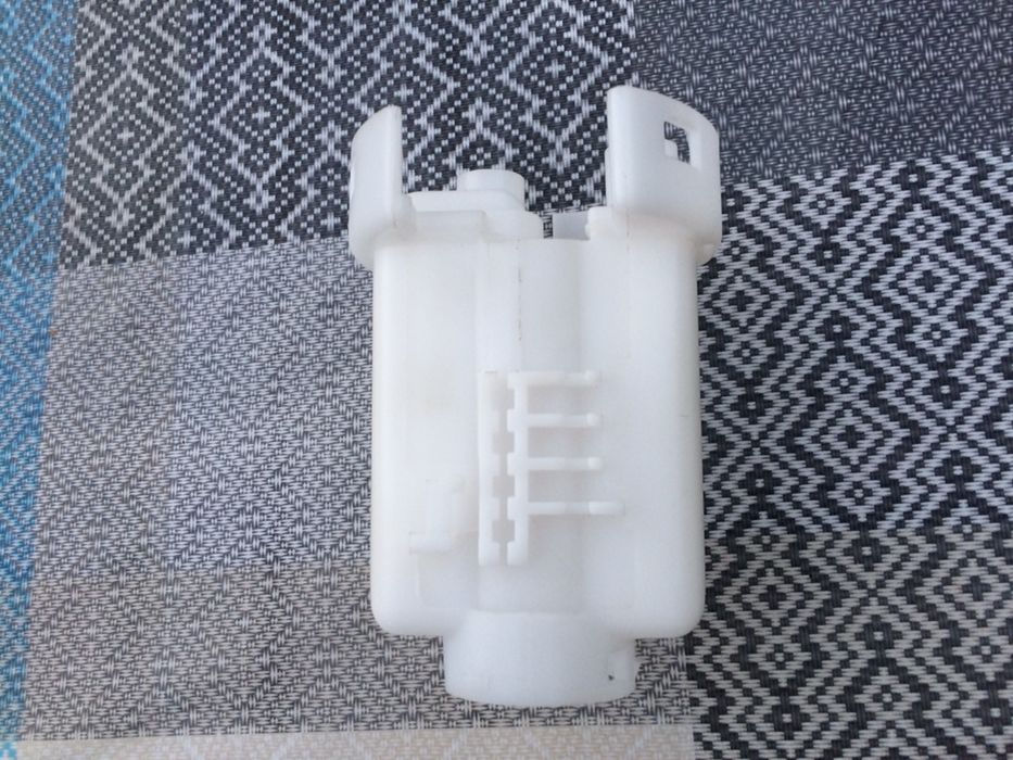 Топливный фильтр Toyota/Lexus 23300-23040