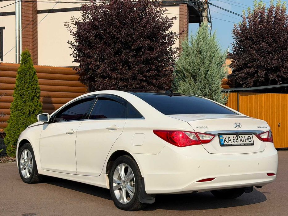 Hyundai Sonata 2011
