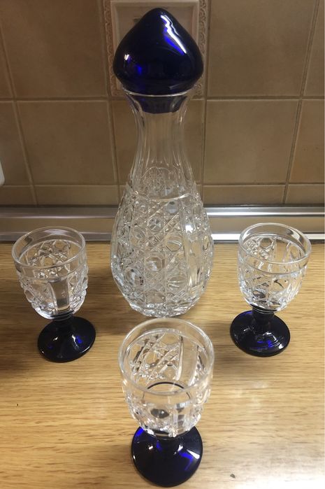 Графин хрустальный с  рюмками