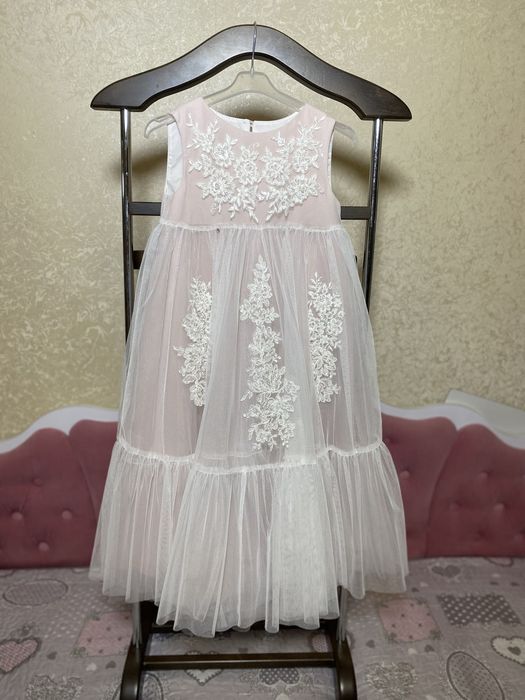 Нарядное платье на девочку 5-7 лет, рост 1.16