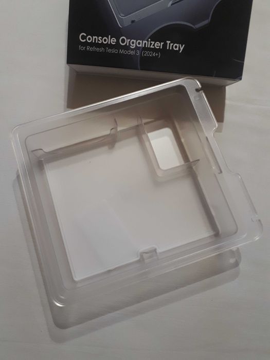 Лоток-органайзер для центральноіі консолі Tesla Model 3 (2024+)