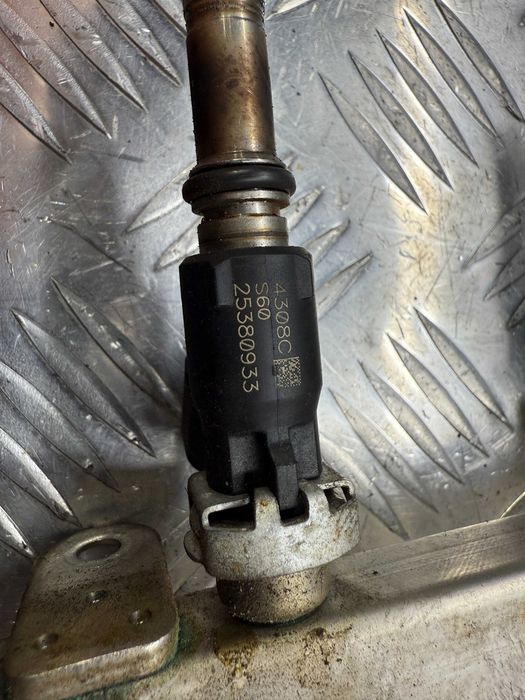 Форсунка Daewoo Lanos Chevrolet Aveo Cruze Opel Astra Zafira  25380933