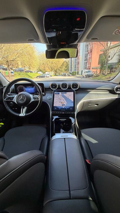 Mercedes-Benz C 300 e — fotografia 3