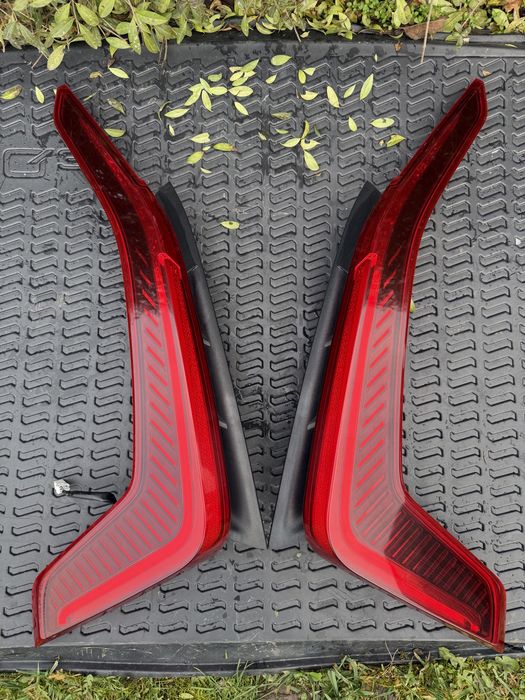 Кузовні запчастини  Kia Niro 2023 (ідеальний стан)