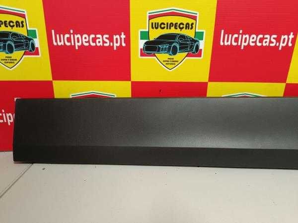 Friso Porta Frente ESQ VOLKSWAGEN T-CROSS | 18 - l 132163