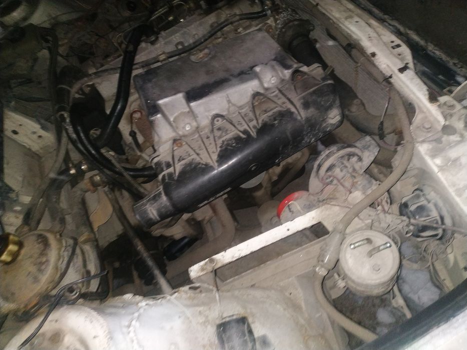 Продам авто,Рено 21,на ходу,торг присутний,возли капота