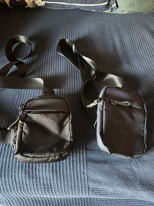 Bolsas tira colo preta e azul