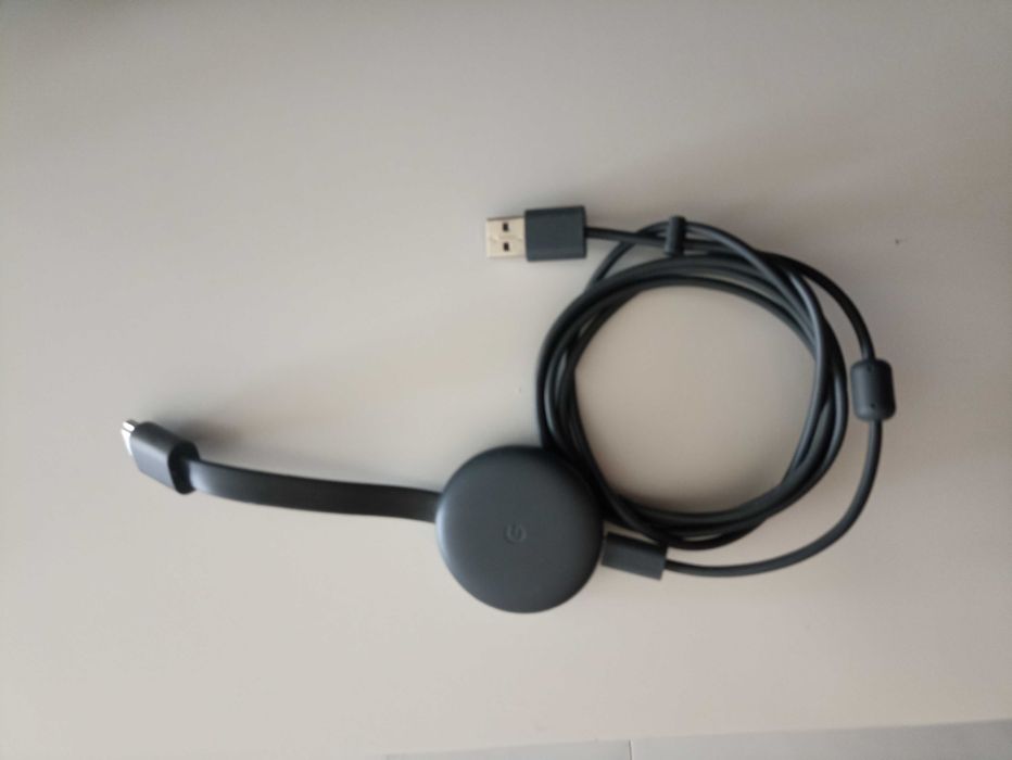 TV Thomson 32" + Google Chromecast – Pronta a Usar (Excelente Estado!)