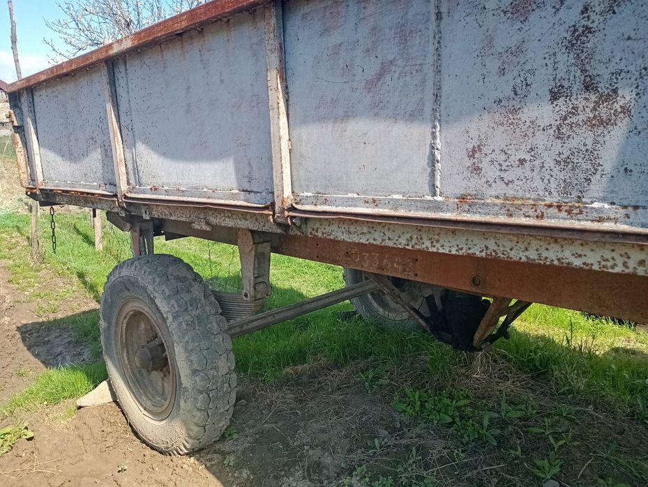 Прицеп тракторний