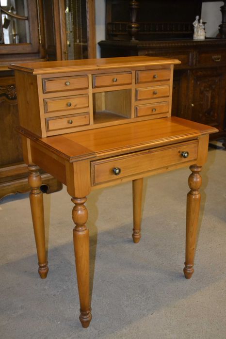 komoda ,sekretarzyk . świerk