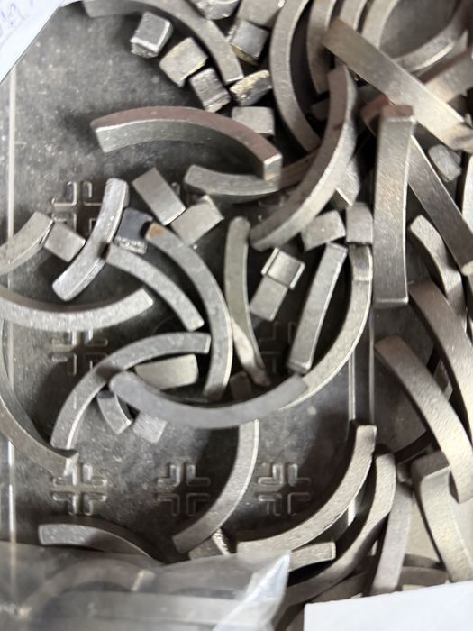 Segmentos/ pastilhas diamantados para  discos de corte