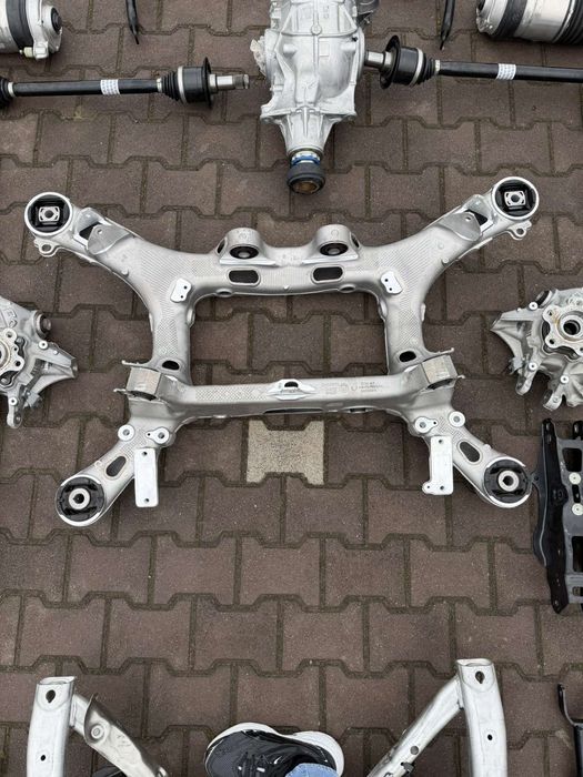 Підвіска підрамник цапфа ричаги амортизатори Bmw 5 g60 g61 бмв г60