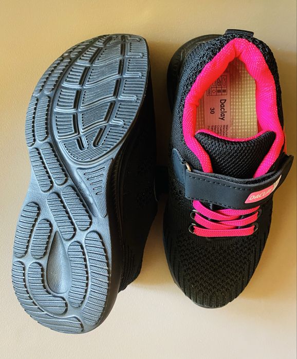 Sapatos Desporto Pretos Criança Tamanho 28 Novos