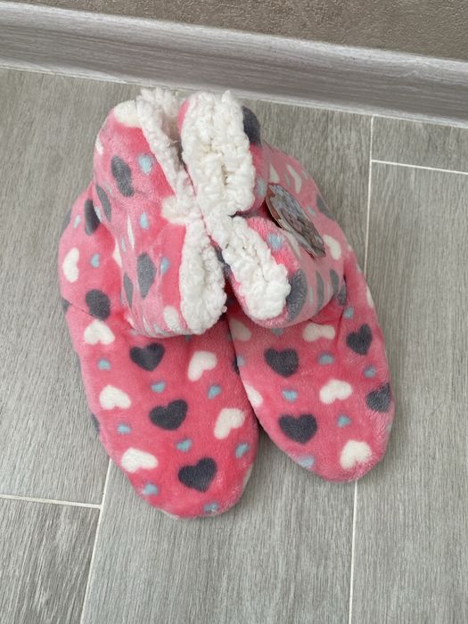 Кімнатні тапки жіночі