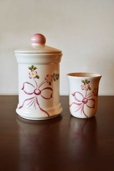 Conjunto de 2 Peças de Cerâmica Vestal Alcobaça para Casa de Banho.