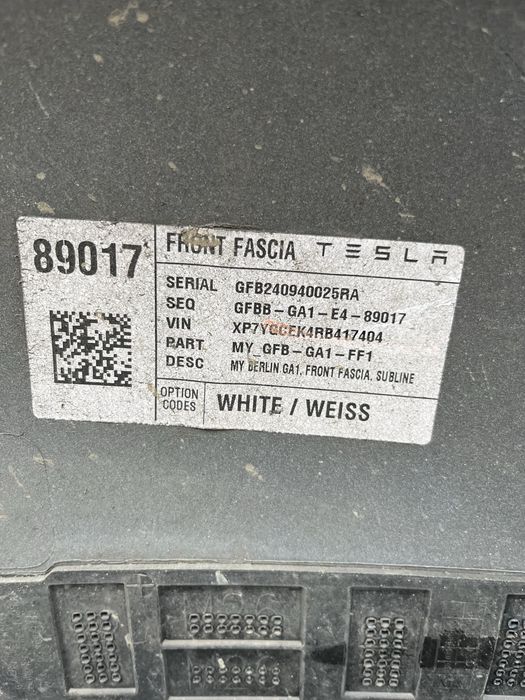 Бампер Tesla Model Y