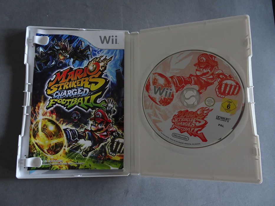 Jogo WII - Mario Strickers Charged Football