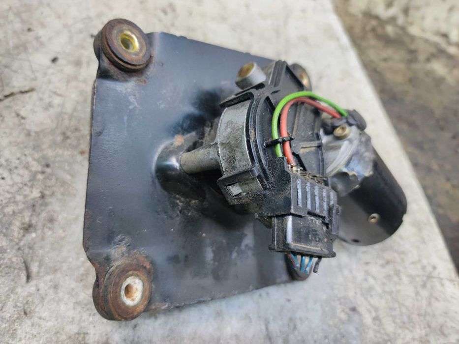 Mitsubishi Carisma Silniczek Wycieraczek Przód