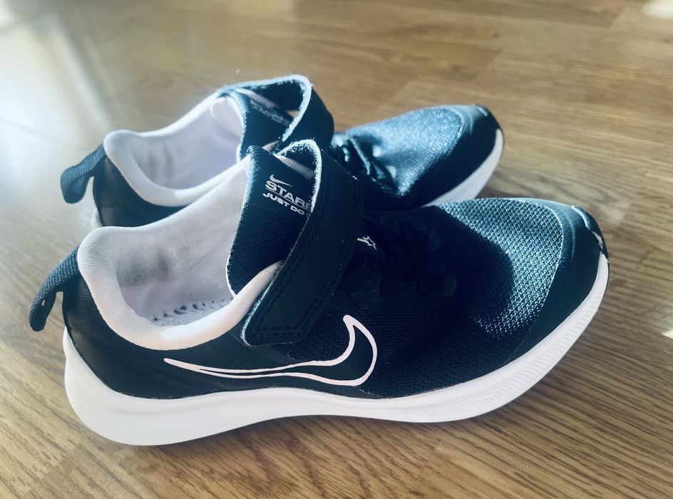 Кросівки Nike (розмір 30)