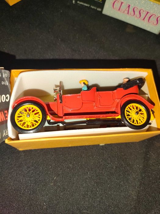 Duas miniaturas Corgi classic