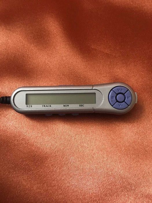 CD плеер Hyundai H‑CD7002