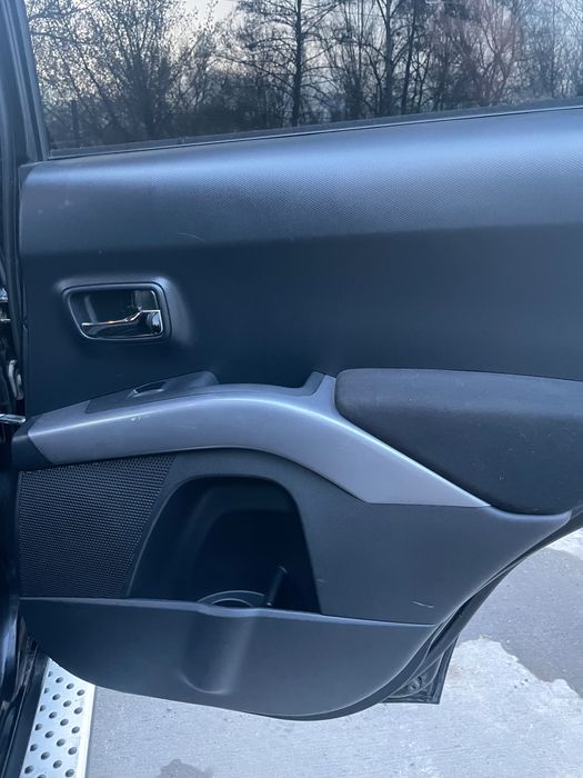 Mitsubishi outlander