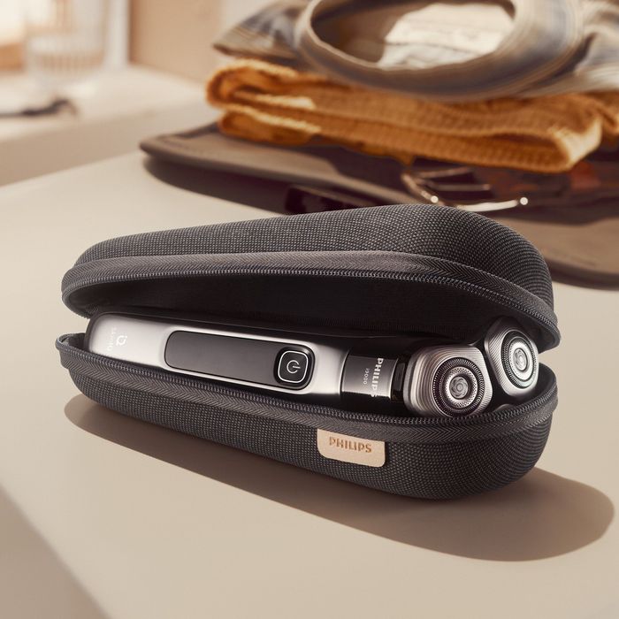 Електробритва чоловіча Philips Series i9000 Prestige SkinIQ X9002/30 НОВІ