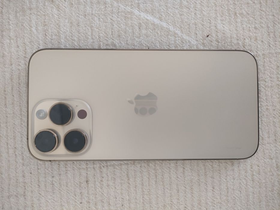 iPhone 14 pro max 138 GB dourado