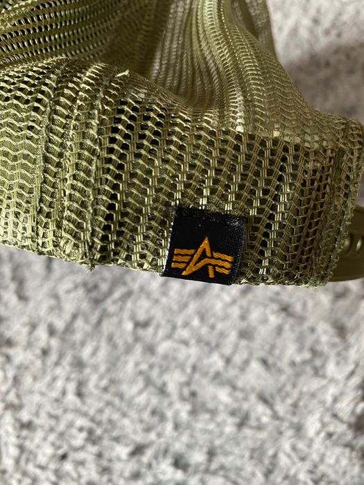Alpha industrier oraz The North Face  czapki  ciekawe