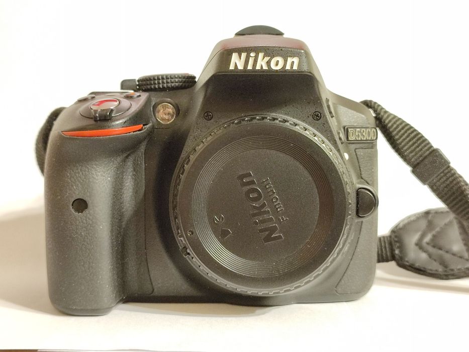 Nikon D5300,  migawka 31941, stan bardzo  dobry.