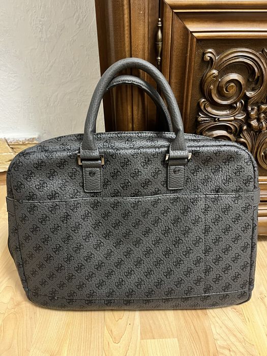 Guess HM6606 чоловіча сумка для ноутбука та паперів