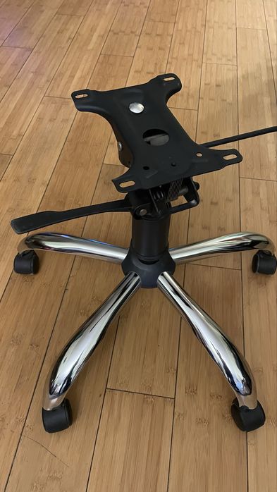 Крестовина нижней части кресла руководителя