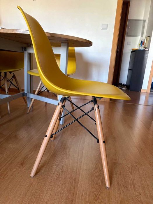 6 Cadeiras Sklum, amarelo mostarda --> por apenas 70€ (Estilo Eames DSW)
