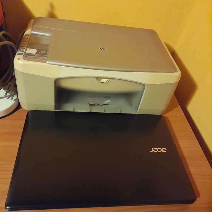 Computador e impressora multifunções em bom...