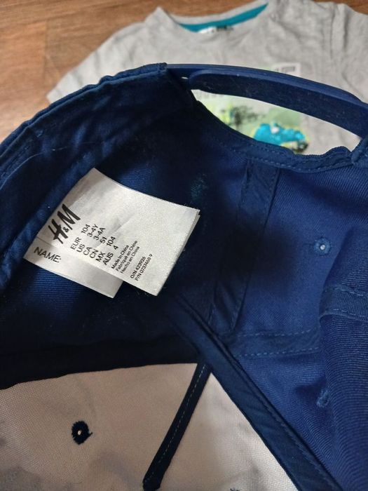 Комплект бейс, футболка,шорти діно ,hm 3-4,98-104