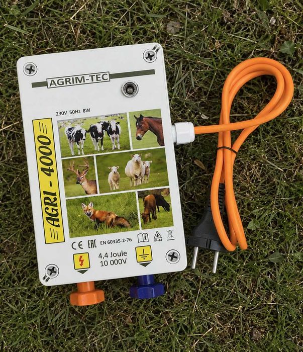 Elektryzator pastuch AGRI-4000 4,4J - pastuch na bydło, wydry, konie, sarny, dziki