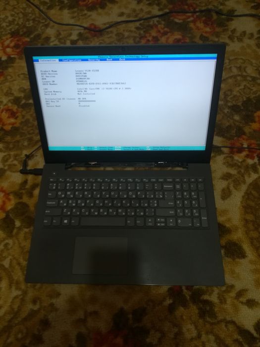 Lenovo V130-15IKB  Целый экран I3 7020u ddr4 4gb